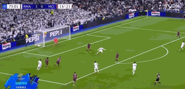 【欧冠】皇马主场3比1曼城晋级16强，姆巴佩帽子戏法