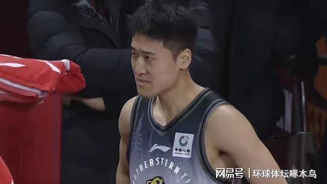 必发体育-姜伟泽27分2板2助1断 CBA吉林98-119不敌广东 奎因42分